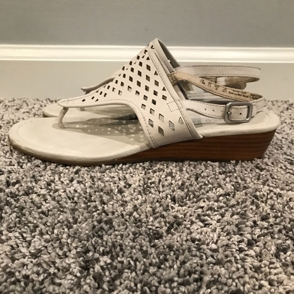 Franco Sarto Charlize Grey Leather Sandals - Picture 4 of 10